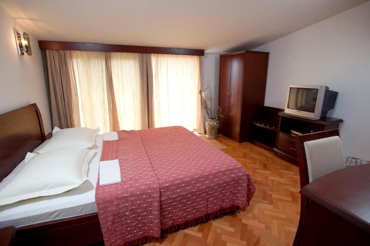 Agava Begic Makarska